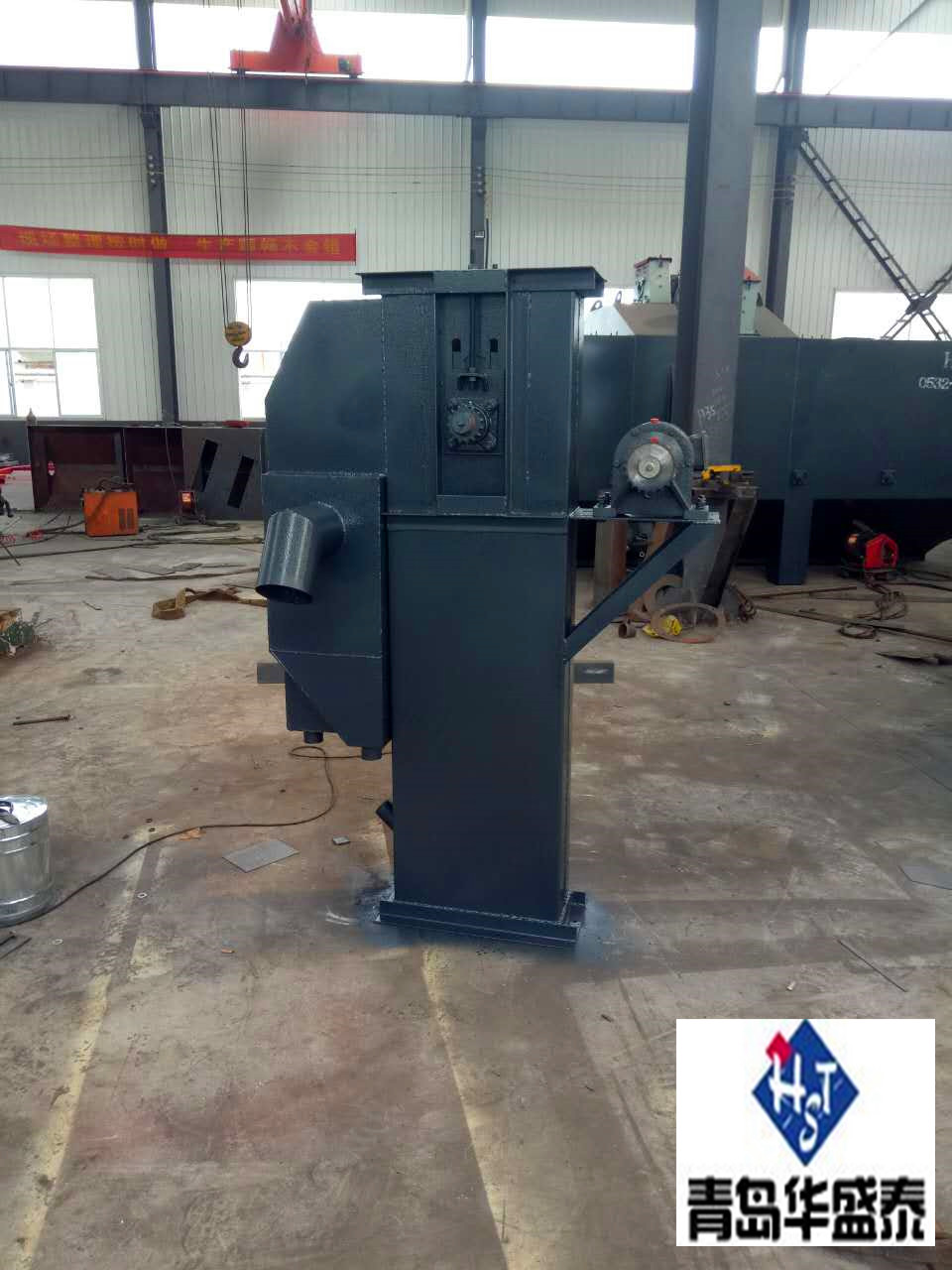 出口越南326履帶式拋丸機發貨現場圖