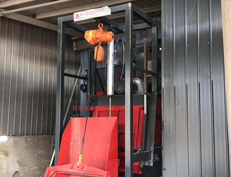 發貨聊城臨清自動上料3210拋丸除銹機調試完畢