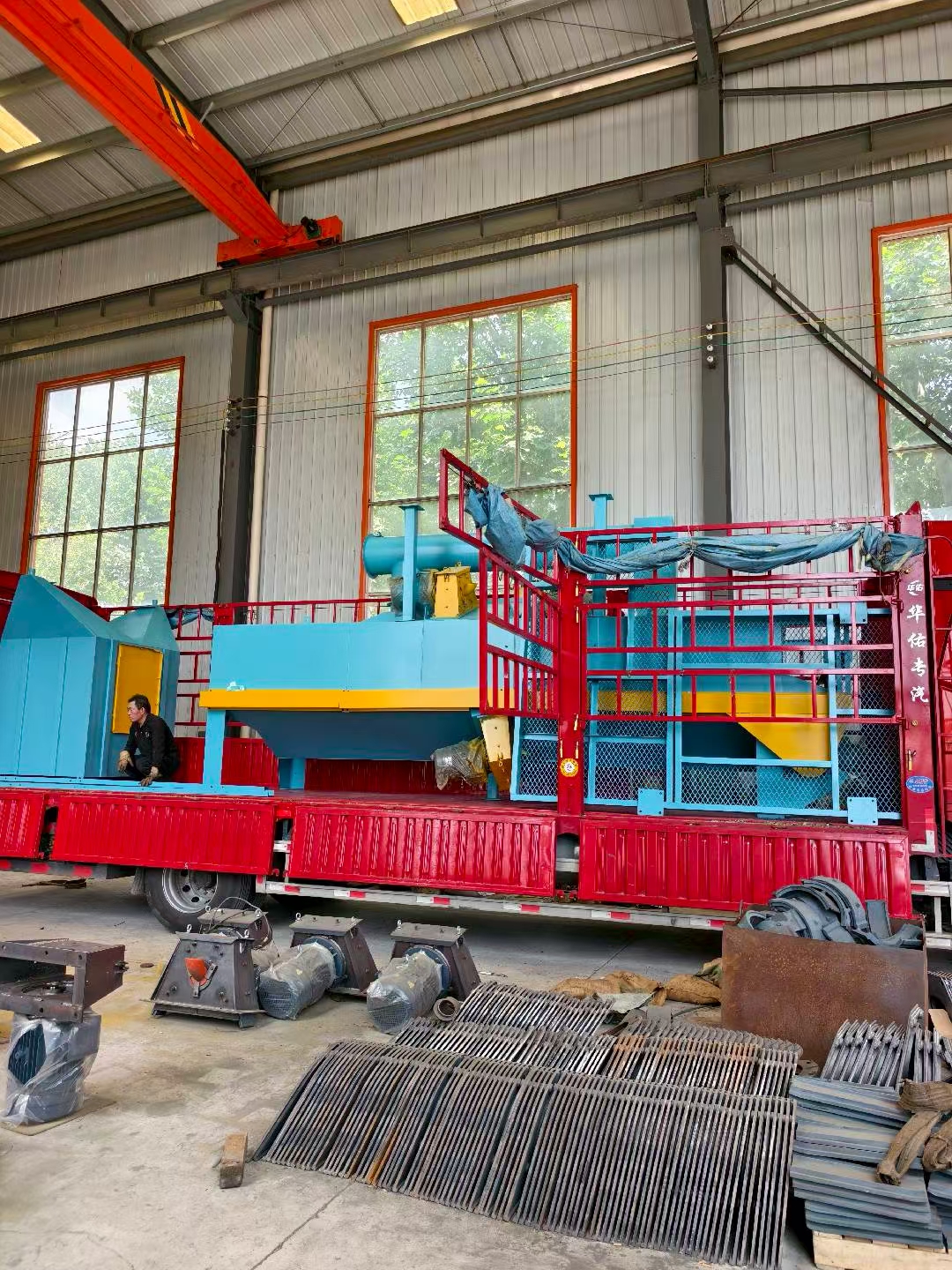 鈑金件拋丸打砂機_拋丸機打磨_拋丸砂鈑金機打磨視頻