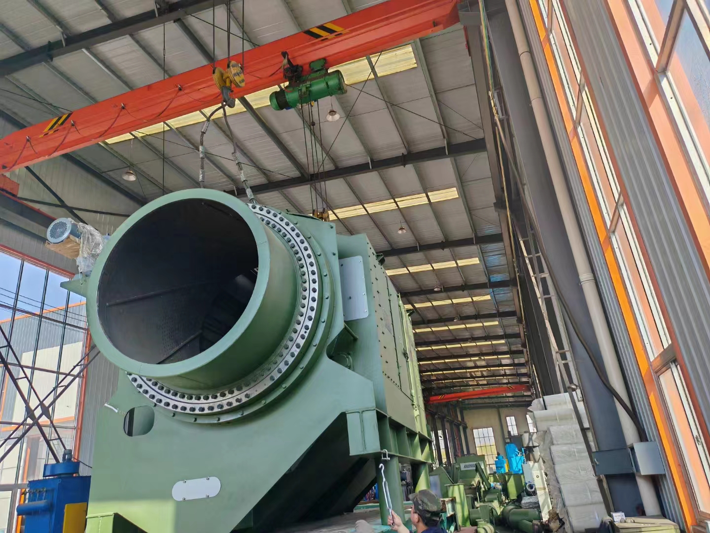 q326履帶拋丸清理機_履帶通過拋丸清理機_清理拋丸履帶機通過什么工作