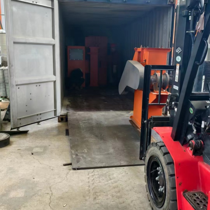 除銹打砂機設備_金屬鍛造件打砂除銹機_鍛造除銹金屬砂機打磨方法