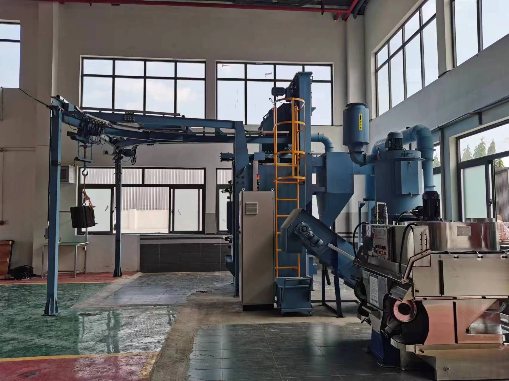 鋼板拋丸機(jī)_鋼板拋丸機(jī)視頻_環(huán)保鋼板拋丸機(jī)價(jià)格